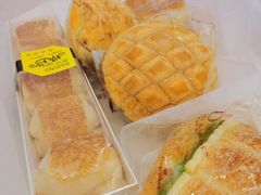 -顶东面包花园·生日蛋糕(世博店)
