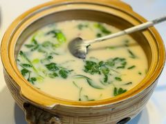 特色鲨鱼煲-至尊鲨鱼·原烹海鲜·新浙菜(拱宸桥店)