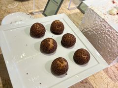 -大中华希尔顿酒店-念自助餐·嗨啤·小龙虾
