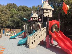 -上海青草地幼儿园