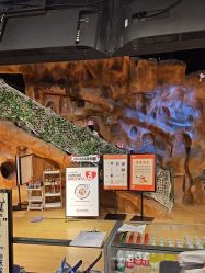 -探洞工场(丹尼斯7天地店)