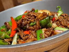 辣子炒肉-老滇山寨•云南特色菜•地方菜•民族风情歌舞表演(金碧店)