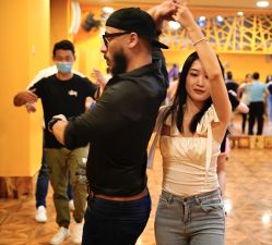 -HOT SALSA舞蹈俱乐部