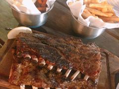 -Ribs & Burgers The Rocks