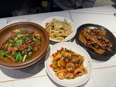 -阿瓦山寨·湘菜现炒·剁椒鱼头王(咸阳总店)