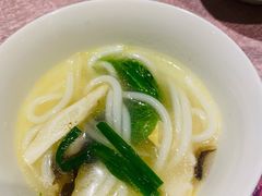 -彩云天云南餐厅