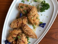 -Chom Cafe and Restaurant