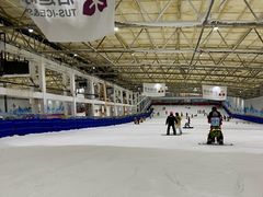 -乔波室内滑雪场