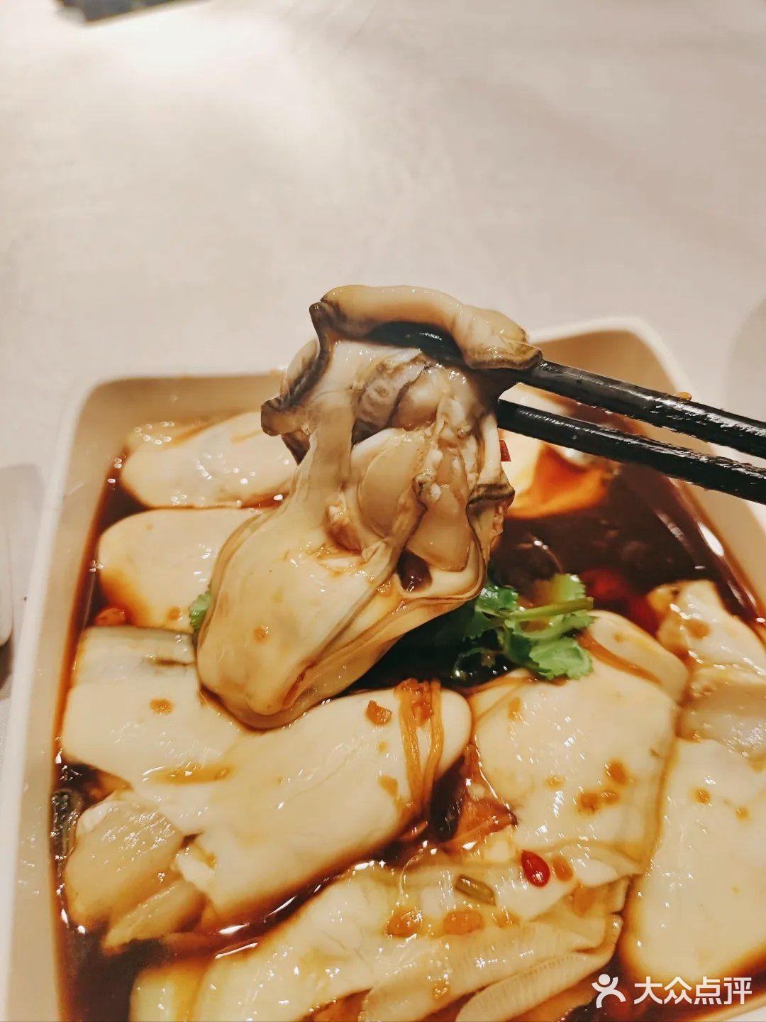 秘制酱烧大鱼头！超大号捞汁生蚝！河鲜海鲜统统归我肚子里