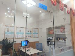 -靓芙泉祛痘.科技美肤连锁