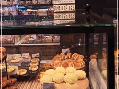-巴黎贝甜(大宁国际商业广场店)