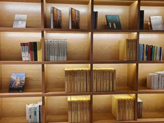 -蔚来中心(北京中关村店)