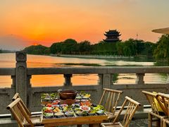 -聚汇三少·龙虾·中餐厅(莫邪路新天地店)