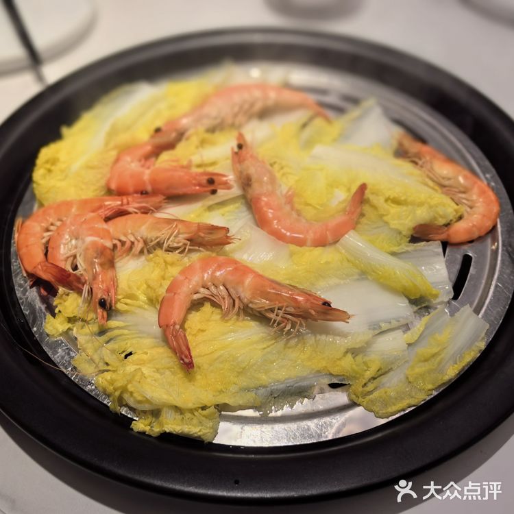 必吃榜海鲜餐厅—第一次有人给剥虾