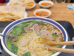 -云阿蛮云南生烫牛肉米线(奉贤路店)