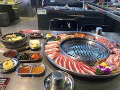 -哈哈碳都·牛肋条无限自助烤肉(台江万达店)