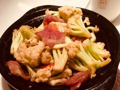 -新大咀港式茶餐厅(宝山万达店)