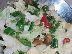 干锅手撕包心菜-春天里餐厅(西田城店)