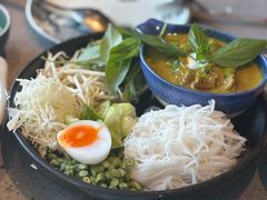 -Kub Kao Kub Pla (Terminal21)