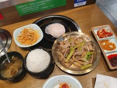 -猪啊牛呀羊啊铜盘烤肉(正大广场店)