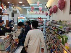 -全家便利店(署前路三店)