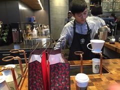 星巴克&nbsp;全黑围裙店(太古里店)-星巴克(成都太古里二店)