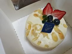 迷你草莓奶盖蛋糕-倾城密码(大唐店)