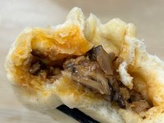 麻辣香菇鸡丁包-老陶包子铺(南大西南村店)