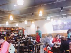 大堂-肖肖酸萝卜鱼火锅(总店)