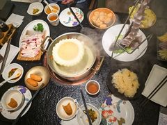 -得意咚瓜·顺德鱼生·冬瓜火锅(深圳首店)