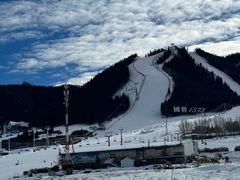 -丝绸之路山地度假区滑雪场