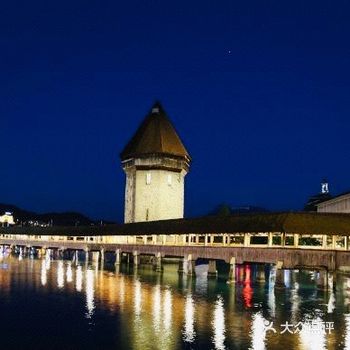 瑞士｜最古老的木制廊桥