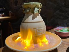 火烧瓦罐牛腩-吃饭皇帝大土家民族菜(正大广场店)
