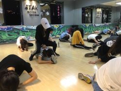 -STAR舞蹈工作室