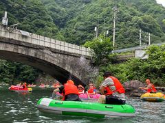 -安吉龙王山峡谷漂流