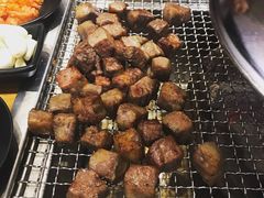 雪花肉粒-肉甲韩国木炭烤肉(新壹街1店)