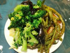 凉拌西兰花-春花民族美食(佳木斯总店)