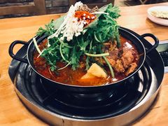 土豆排骨火锅-喇喇排骨火锅·传统韩式脊骨汤(望京西园总店)