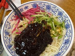 老北京炸酱面-门框胡同百年卤煮(新街口店)