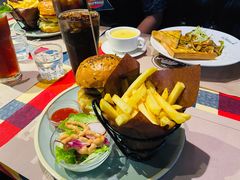 牛肉培根汉堡-遇见西木美式餐厅(体育路店)