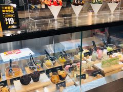 面包甜点陈列柜-麦当劳(龙阳路店)