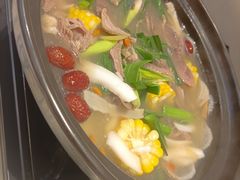-松哥油焖大虾.小龙虾.黑鸭煲(海岸城店)