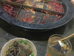 -渝嘴小老弟老火锅(华新村店)