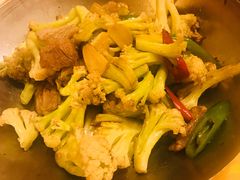 -鹿港小镇经典老上海菜(长乐路店)