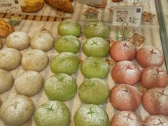 -顶东面包花园·生日蛋糕(世博店)