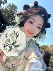 -一揽芳华汉服旗袍体验馆(拙政园店)