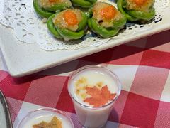 香煎蟹黄墨鱼饼-龙桥私厨·姜花菊花过桥鱼·顺德菜(容桂店)