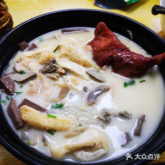 津津老鸭粉丝馆(正东路店)