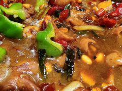 -挂旗柴锅鸡(蚌山区嘉年华店)