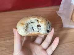 黑豆松子米面包-富贵面包公司(运河店)